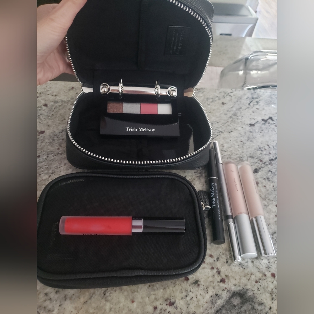 Custom 14 piece Trish McEvoy Cosmetics collection (3)
